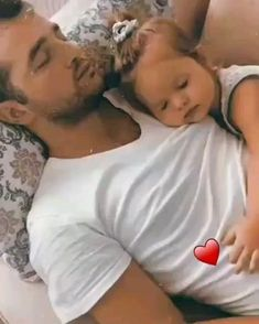 Bild: keinen Schlaf finden, Vater schlaflos, Kind schlaflos, ohne Schlaf